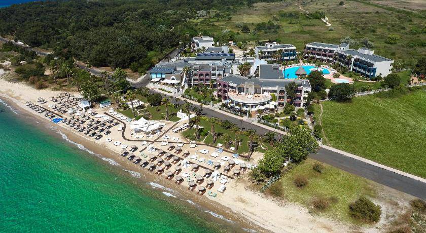 Ormos Prinou Resort | 64 m² Resort ∙ 2 bedrooms ∙ 127 guests