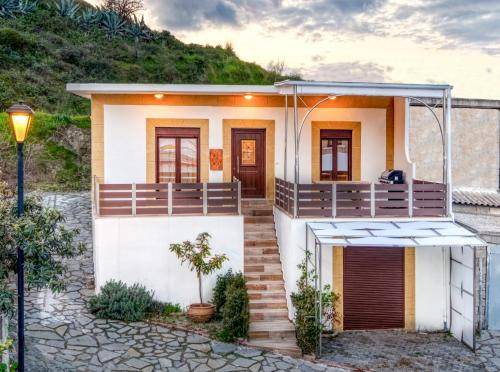 Soroni Villa | 68 m² Villa ∙ 3 bedrooms ∙ 6 guests