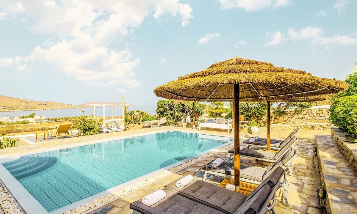 Kalafatis Villa | 6BR 7BA Exclusive next to the Beach, Large Private Pool Sea & Sun Villa Mykonos