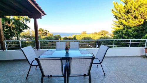 Nea Potidaia Apartment | 80 m² Apartment ∙ 3 bedrooms ∙ 6 guests