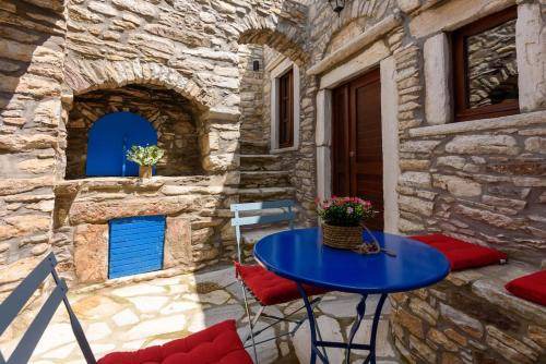 Aperathos House | 85 m² House ∙ 2 bedrooms ∙ 5 guests