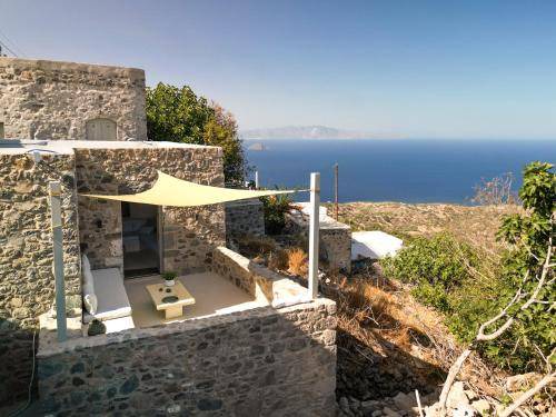 Nisyros Villa | 93 m² Villa ∙ 2 bedrooms ∙ 4 guests