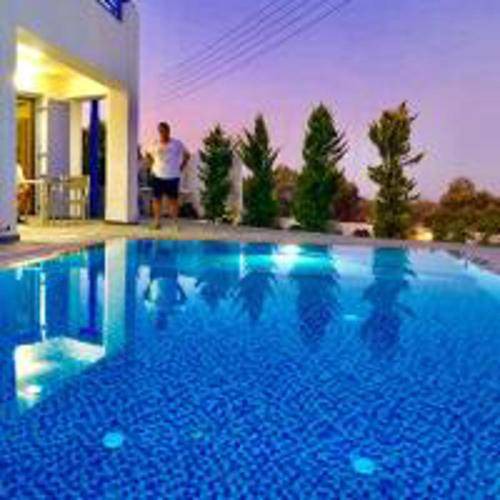 Monolithos Villa | 95 m² Villa ∙ 3 bedrooms ∙ 6 guests