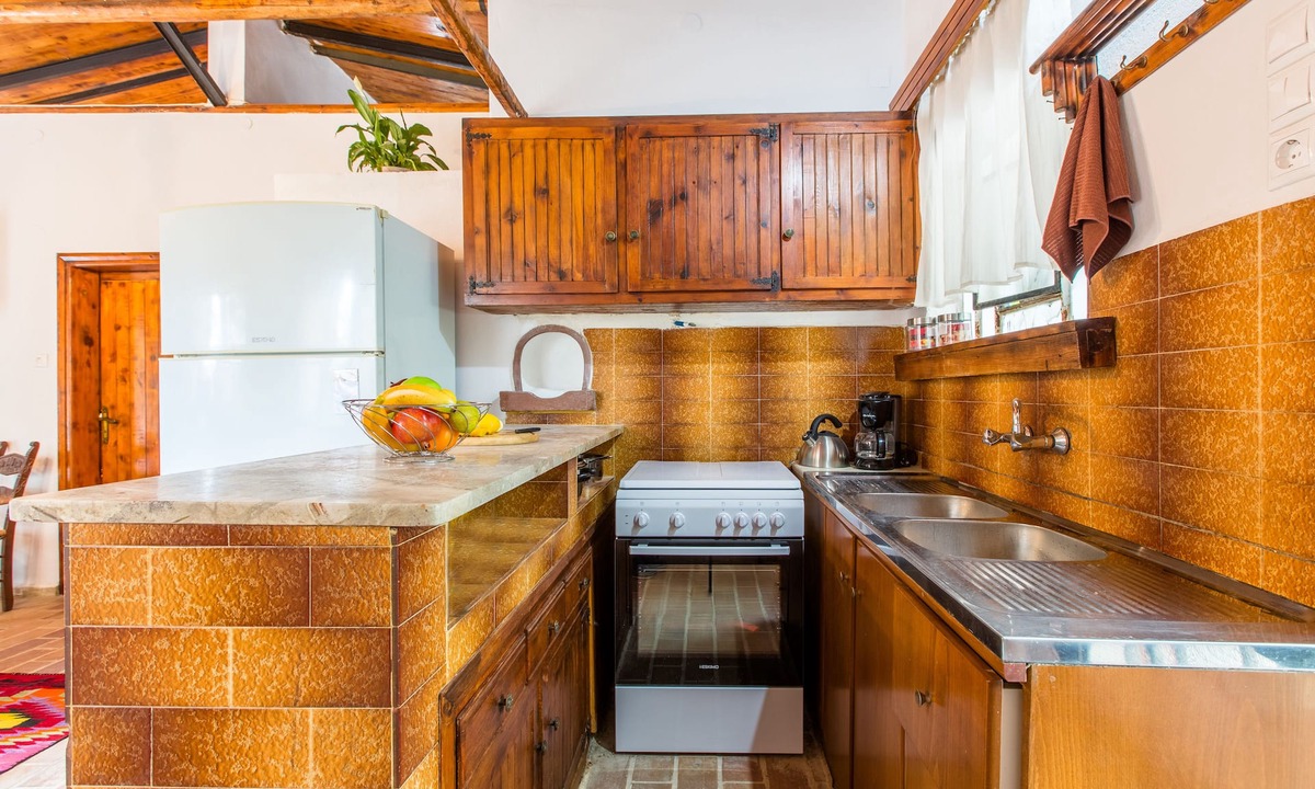 Kamisiana House | Aadonis Villa