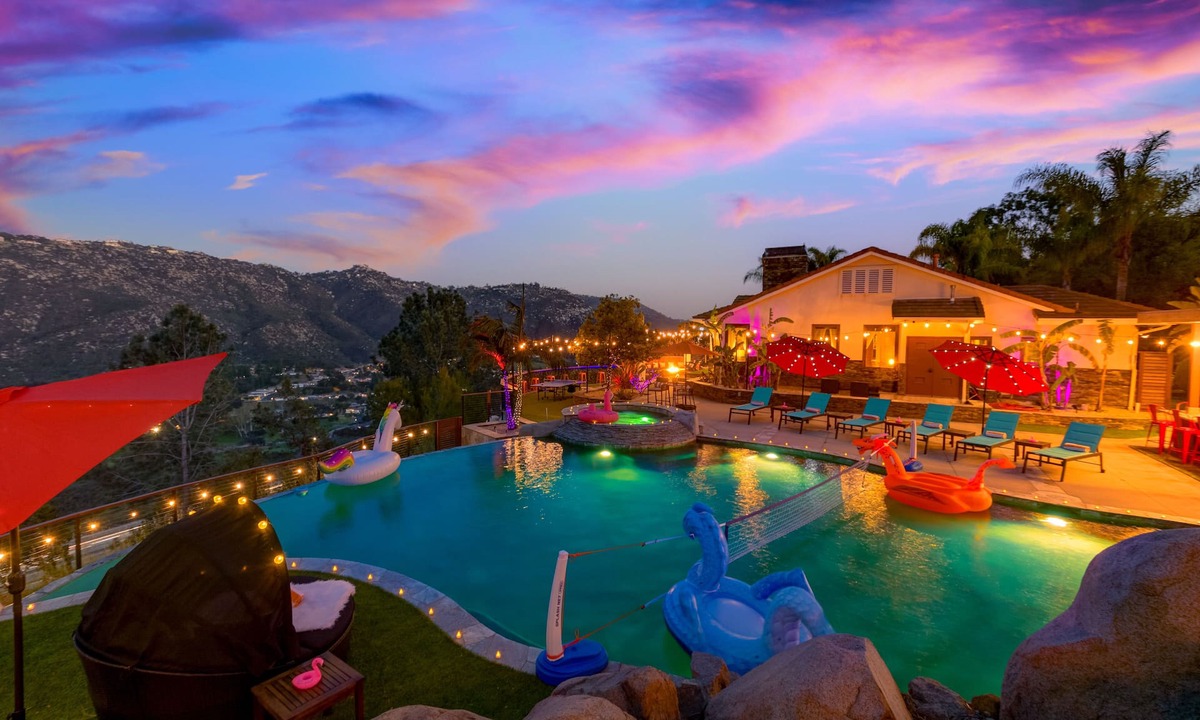 Lawrence Welk Resort Village Villa | Above The Clouds Celebrity Estate! Lake Size Infinity Pool/Jacuzzi + Views!
