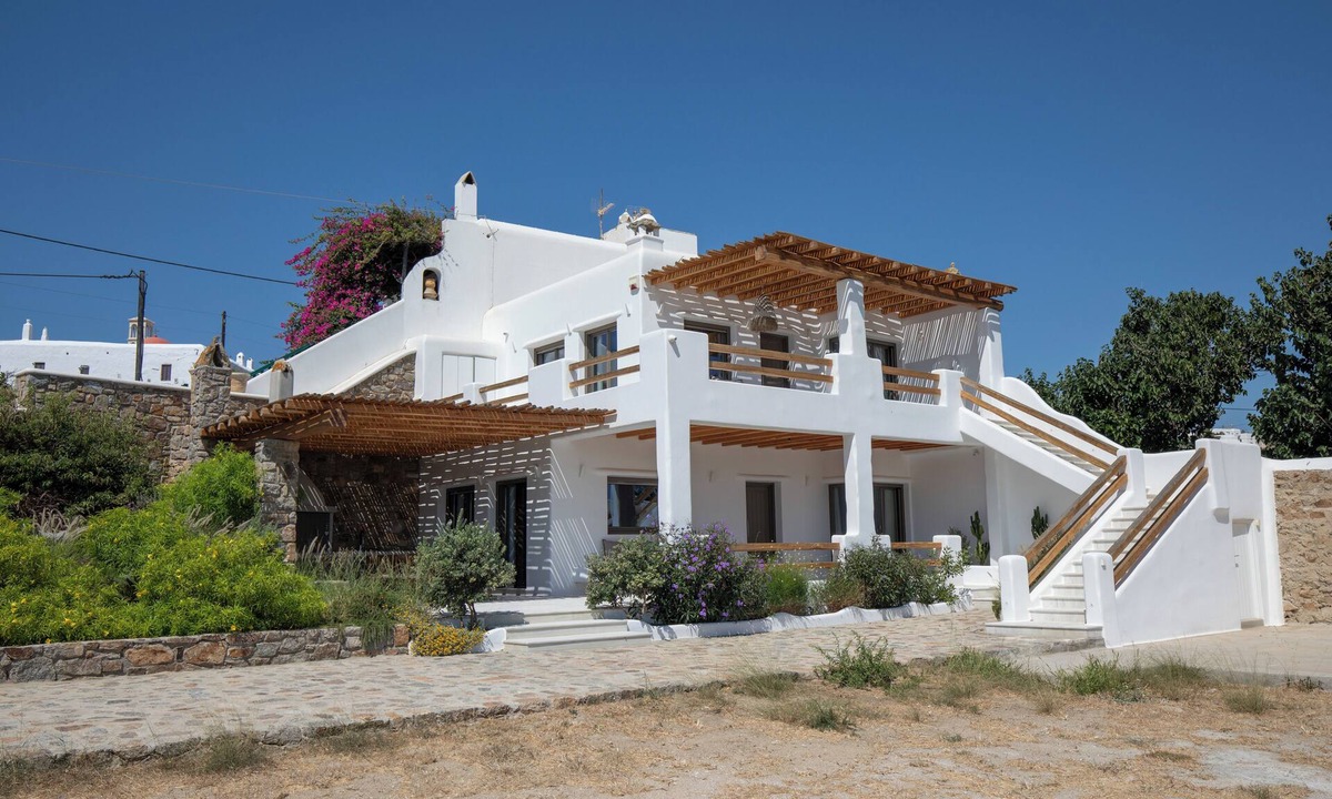 Ano Mera House | Acres Gem House