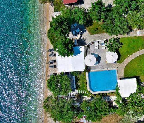 Acrotel Athena Villa | Elia Nikitis