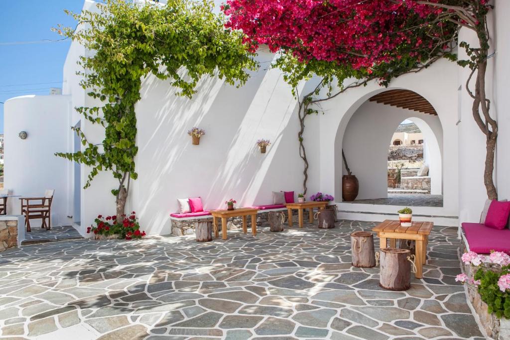 Folegandros Town Hotel | Aegeo Hotel