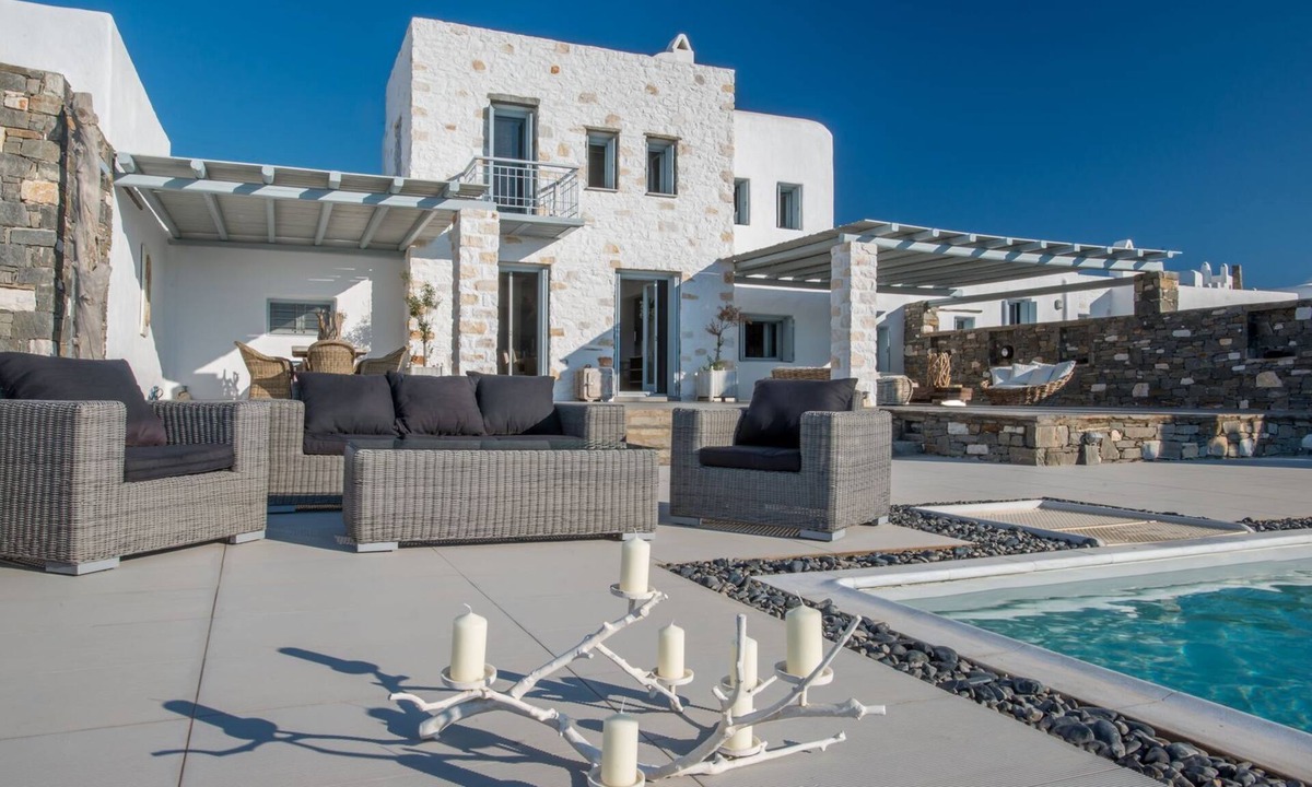 Chrissi Akti Villa | Aelia DeLuxe Villa by Fantasia Villas
