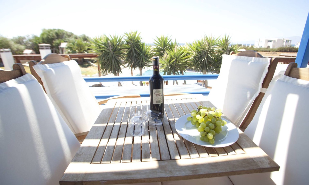 Naxos House | Aeraki Studios & Apartments