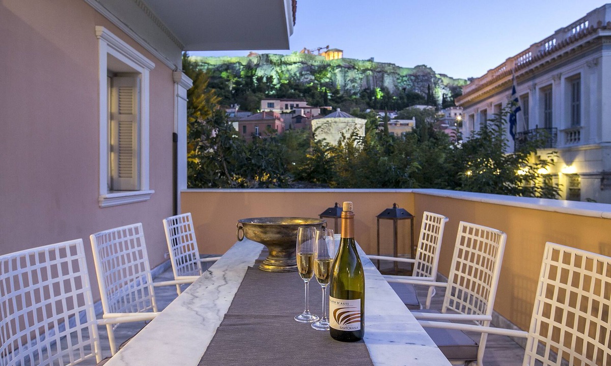 Plaka Villa | Aerides 3 Luxury Suites - the heart of the historic center, with Acropolis view