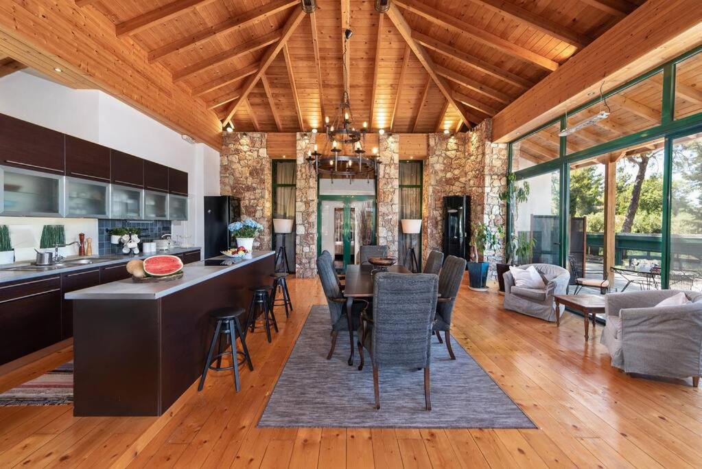 Kamiros Villa | AGROLOGY LUX - 4 BEDROOM Luxurious villa on an Agricultural Haven Retreat