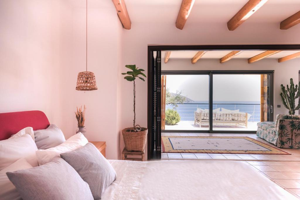 Agios Nikolaos Town Villa | Aiolos Glaros - Seafront Retreat near Agios Nikolaos