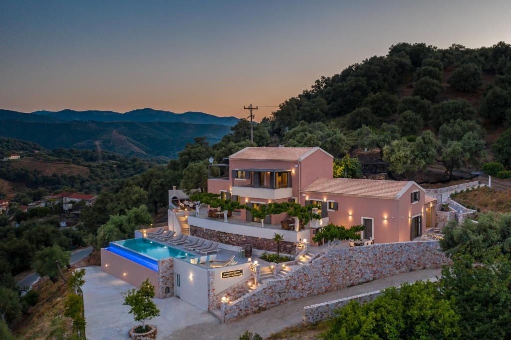Bapiolos Villa | Alexandras's Mansion