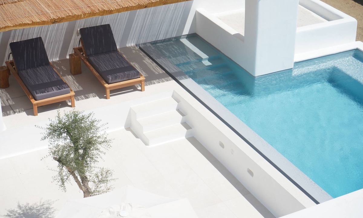 Naxos Town Apartment | Alio Suite with private swimming pool
