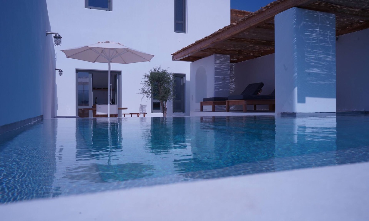Naxos Town Apartment | Alio Suite with private swimming pool