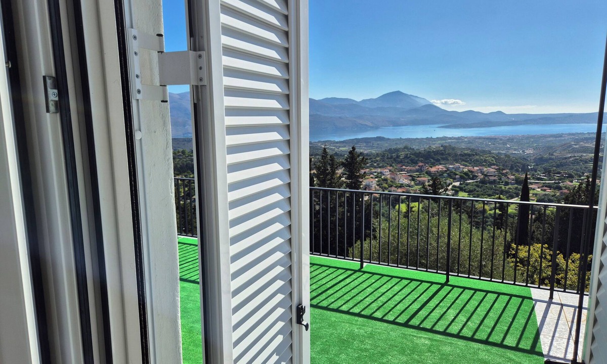 Kaminarata Villa | ALL ROUND SEA & ISLAND VIEWS. QUIET AND WITHOUT NEIGHBOURS. BEST BEACHES.