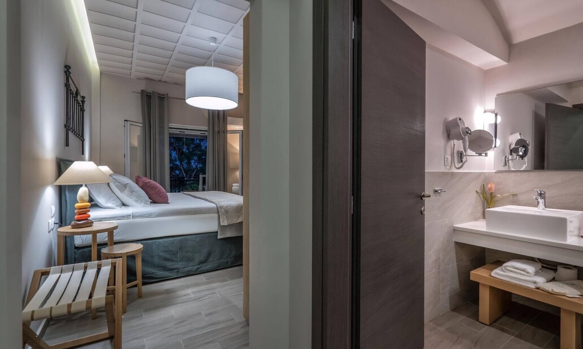 Porto Koukla Villa | Amazing Beachfront Zakynthos Villa | 4.