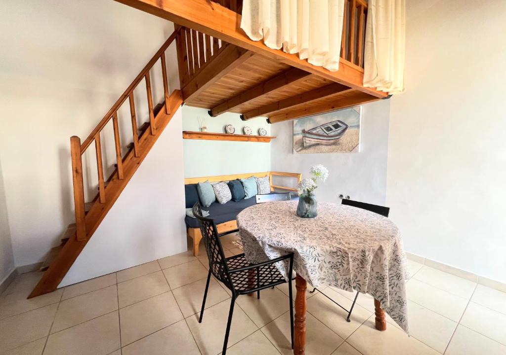 Soroni House | Ambela House Soroni