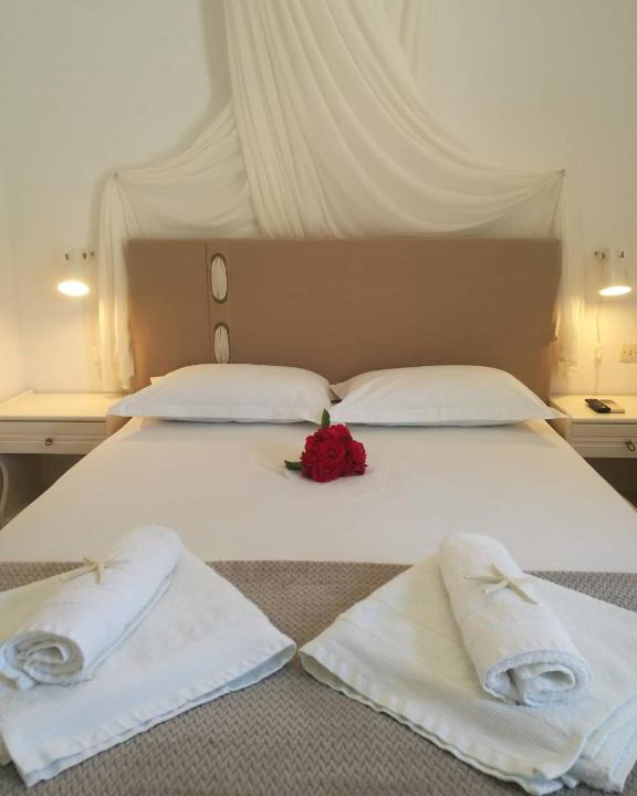 Triovasalos Apartment | Andreas and Petrinela Rooms