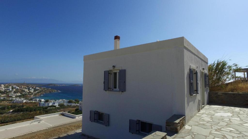 Azolimnos House | Anna
