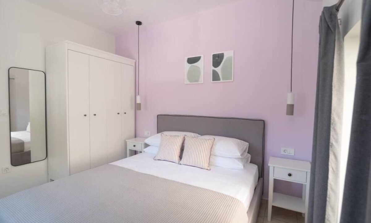 Vathy Apartment | Antheon apartments - Lavender