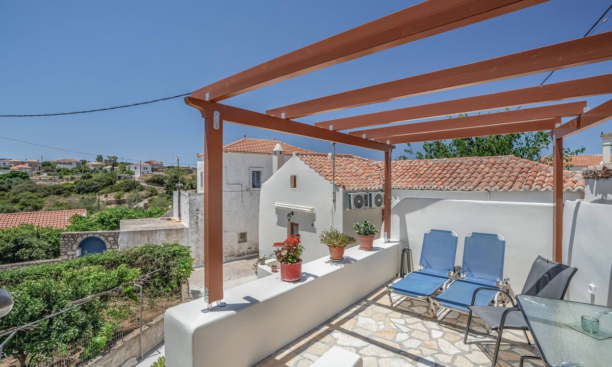 Kithira Apartment | Apartment 'Angel’s Studio' with Shared Terrace, Wi-Fi and Air Conditioning