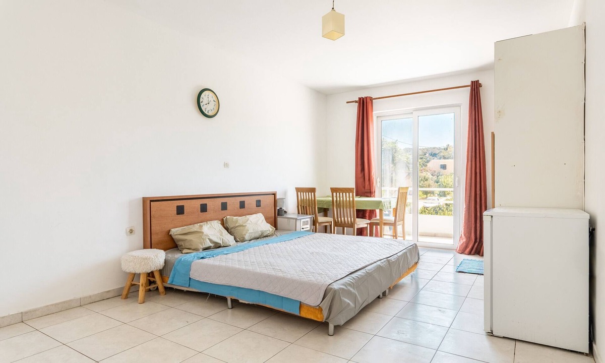 Fanai Apartment | Apartment 'Anthi For 4 People' with Shared Terrace, Shared Garden and Air Conditioning
