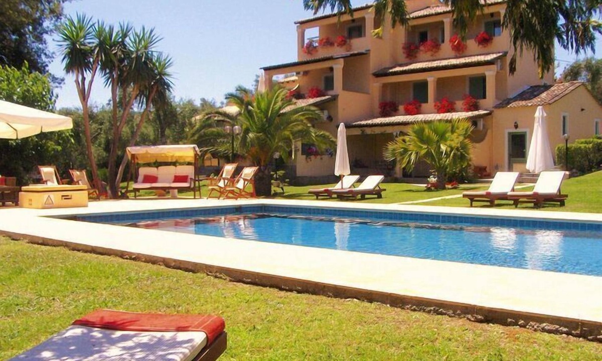 Gouvia Apartment | Apartment in Gouvia with Pool & Sea Views