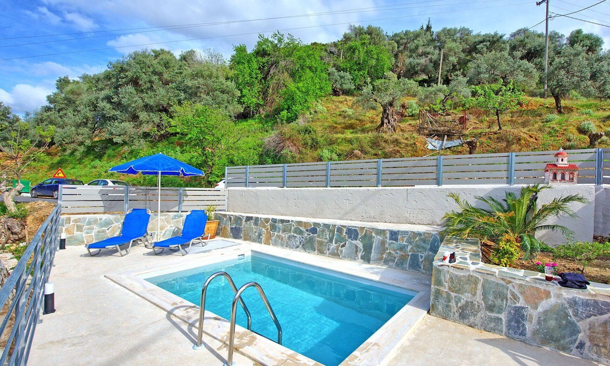 Drakona Villa | Aretousa - Country house with private pool in Crete