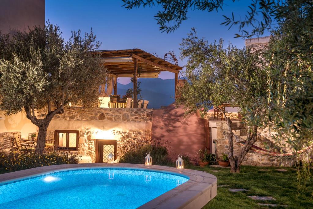 Pombia Apartment | Arismari Houses - Arismari