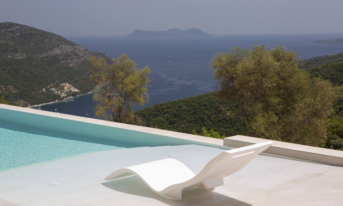 Fternon Villa | Armante Supreme Villas-Villa Ismini