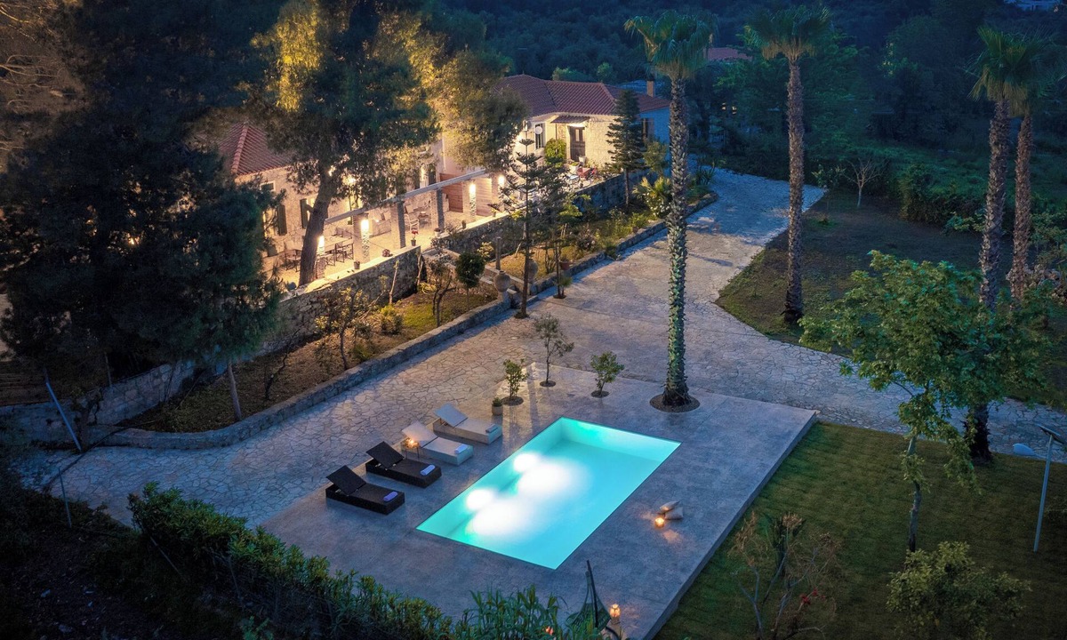 Agia Marina Villa | Astarte Villas - The Pine Tree Villa with Pool