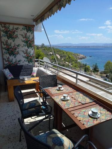 Loutraki-Agioi Theodoroi Apartment | Atlas Apartment with Private Beach and SeaView