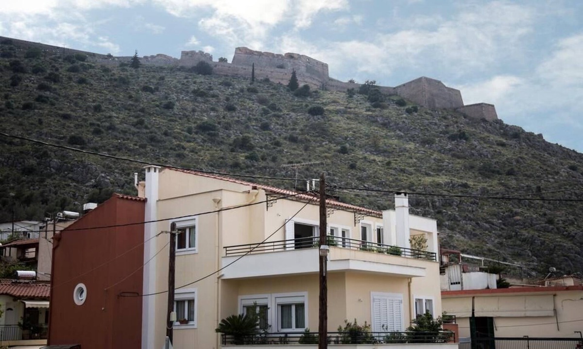 Nafplion City Centre Apartment | "Aurora" Family Loft