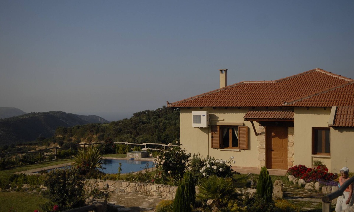 Pendamodi Villa | Away from the mad crowds and hustle bustle of a town