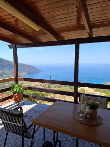 Angon House | Azure Horizon Apartment, Kefalonia
