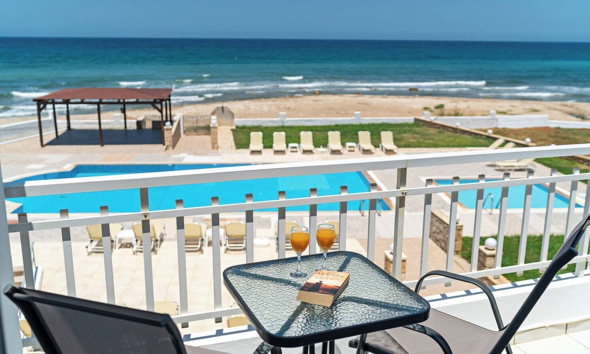 Rethymno Apartment | Azure Seaside Apt#6