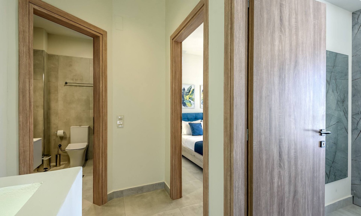 Azure Villa | Nopigia