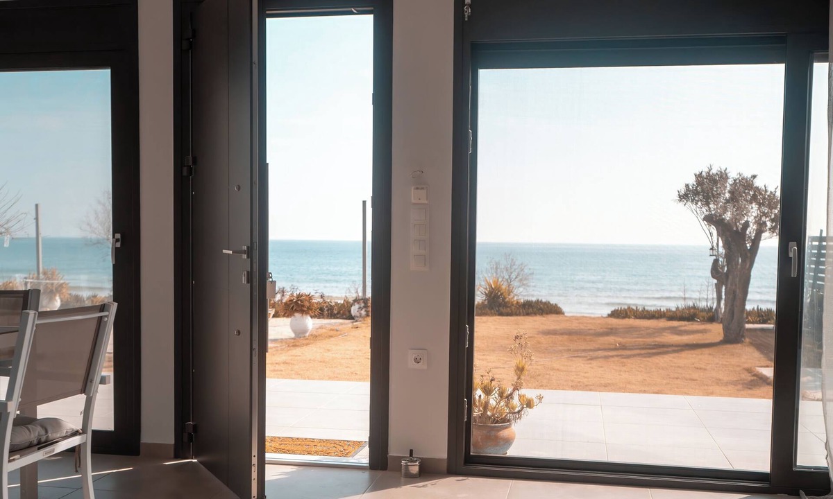 Pangaio House | Azzure Heaven: Luxury apartment by the sea