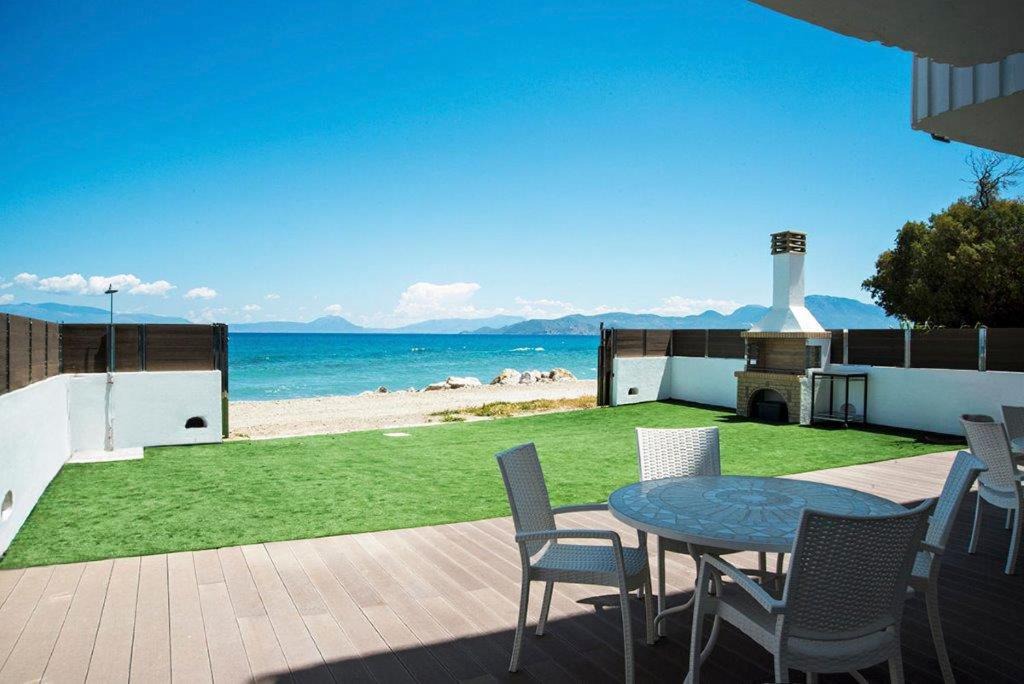 Kiato Villa | Beach House in Kiato