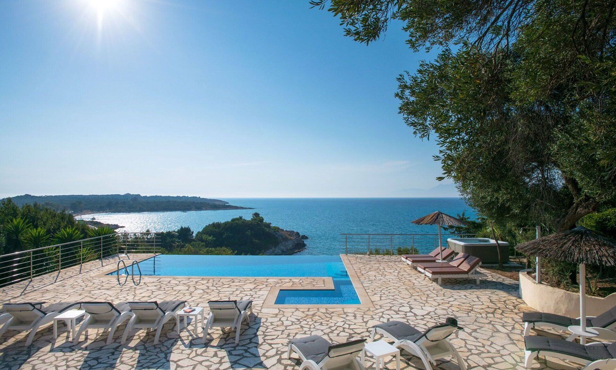 Agios Spyridon Corfu Villa | Beachfront Villa Seasun - Luxury Villa by the Sea in Corfu, Greece