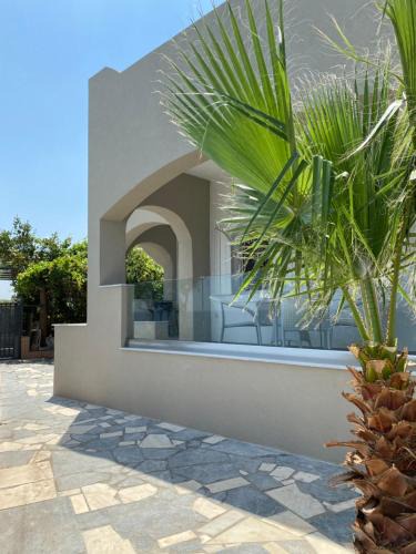 Linoperamata Apartment | Beautiful House in Front of the Sea