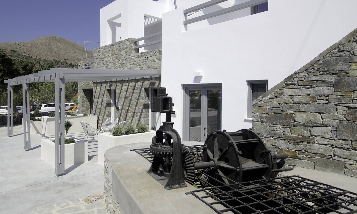 Kini Apartment | Beautiful studio directly at the sea, Wifi, 2 pers. | Syros, Cyclades
