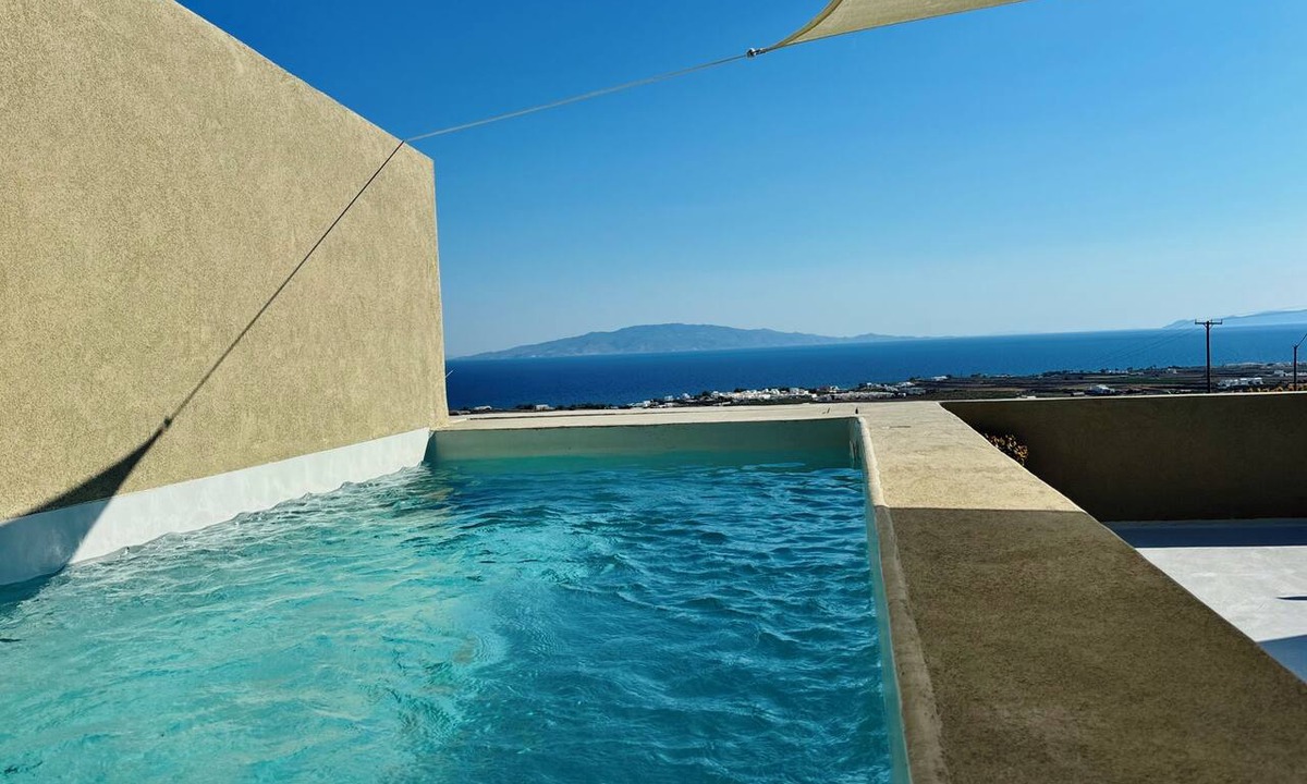 Kamari Apartment | Bevimar Moonlight Suite with Private Pool and Non Heated Jacuzzi
