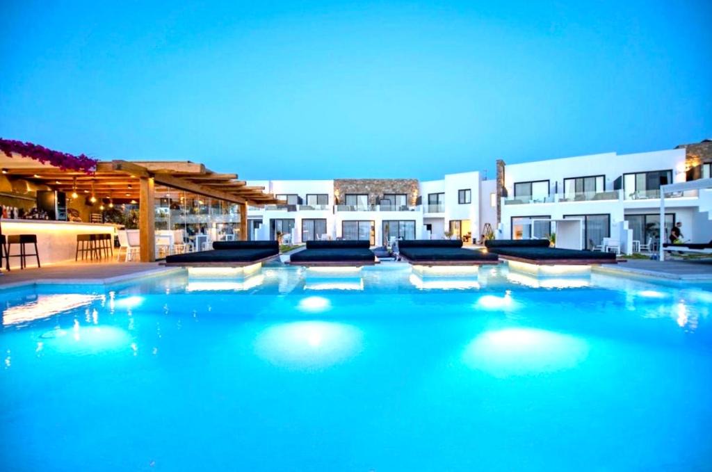 Plintri Hotel | Bianco a Nero Mykonos