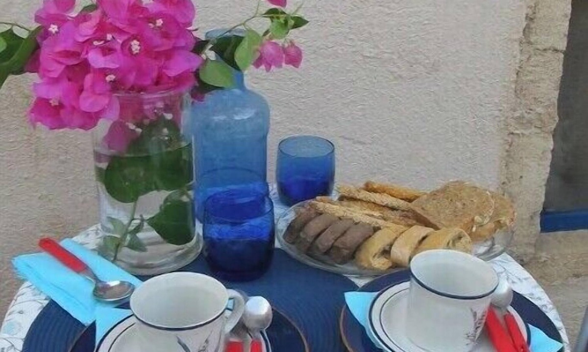 Monemvasia Apartment | Blue Door (in the castle of Monembasia)