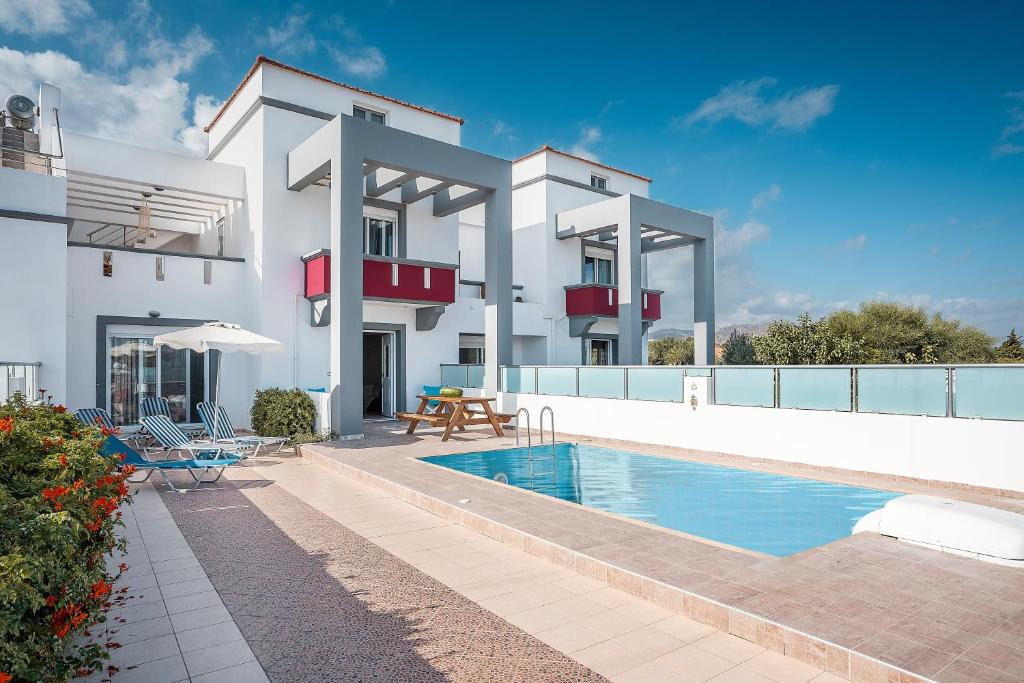 Gennadi Villa | Blue Pearl
