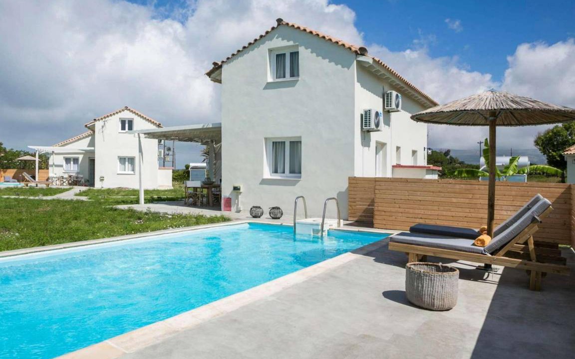 Kounopetra Villa | Boho Kokkino in Lixouri