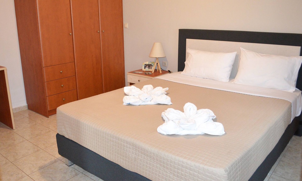 Rethymno Apartment | Budget apt,3 guests,Town center,No car needed,Next to taverns,bars,amenities 21